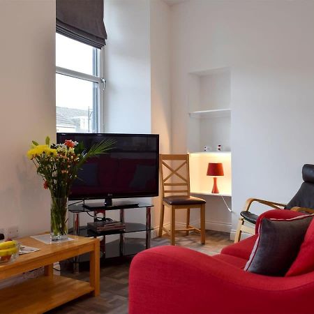 Courtyard Holiday Apartments Inverkeithing Bagian luar foto