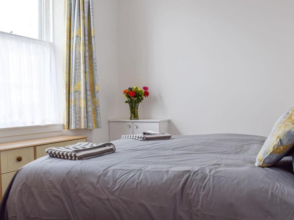 Courtyard Holiday Apartments Inverkeithing Bagian luar foto