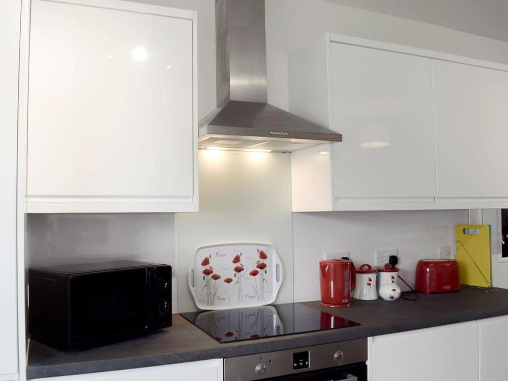 Courtyard Holiday Apartments Inverkeithing Bagian luar foto
